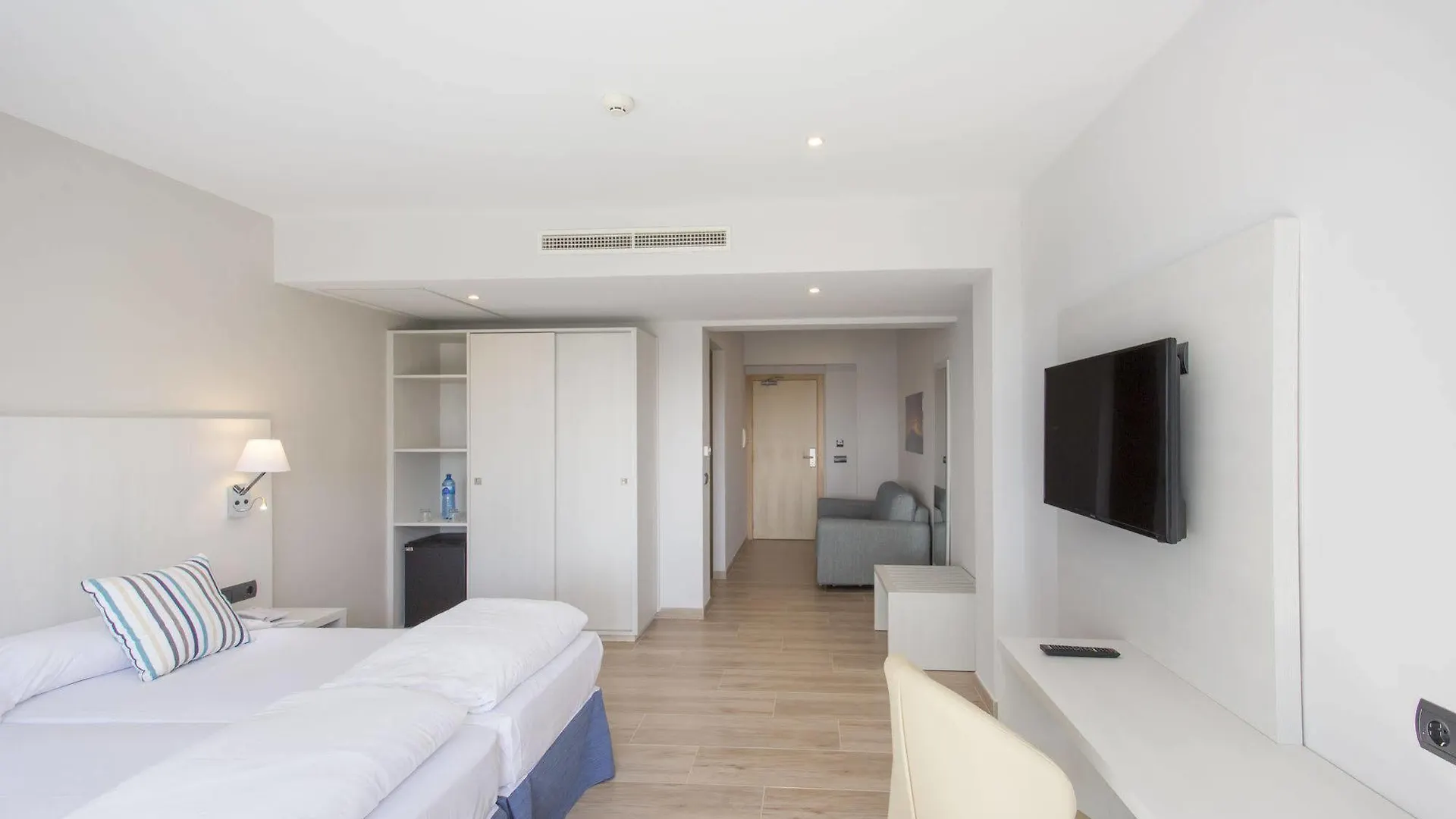 Hotel Seasun Far Puerto de Alcúdia 4*,