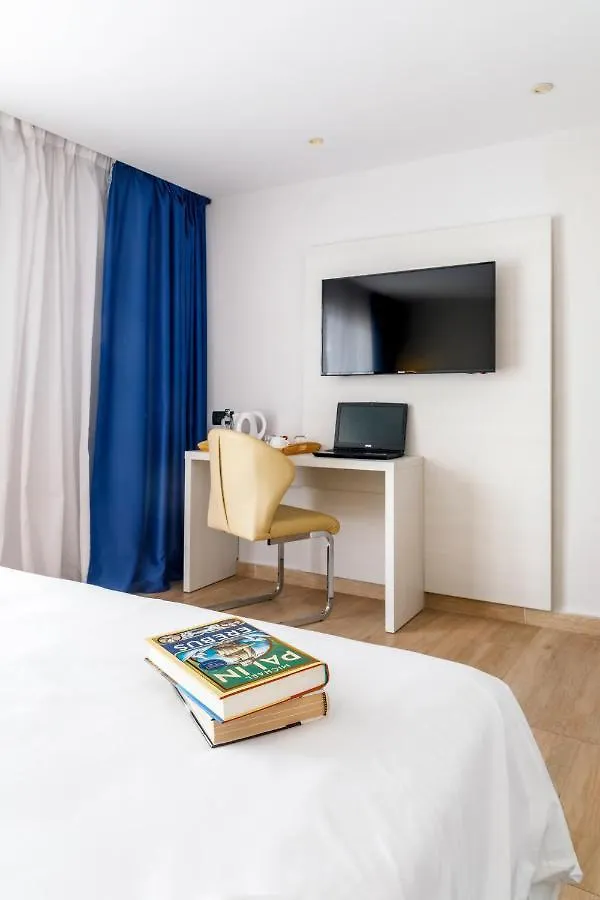 Mar Hotels Alcanada 알쿠디아 항구